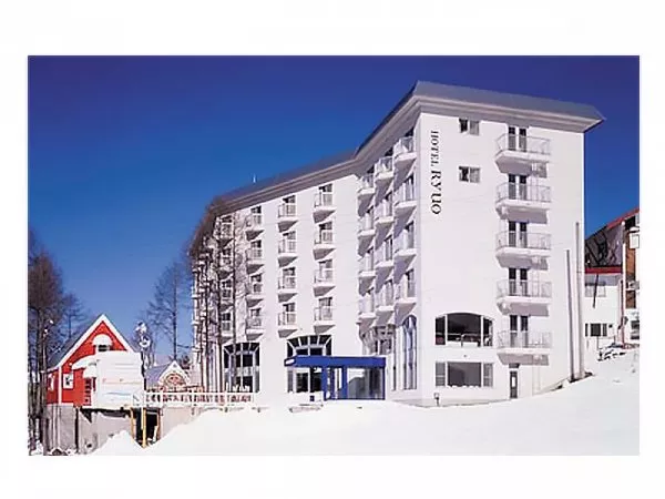 ホテル竜王① 外観(冬)
