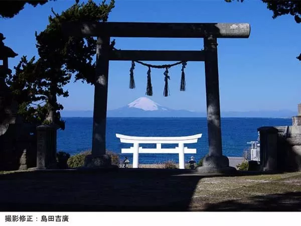 布良前神社 鳥居と富士山の眺望
