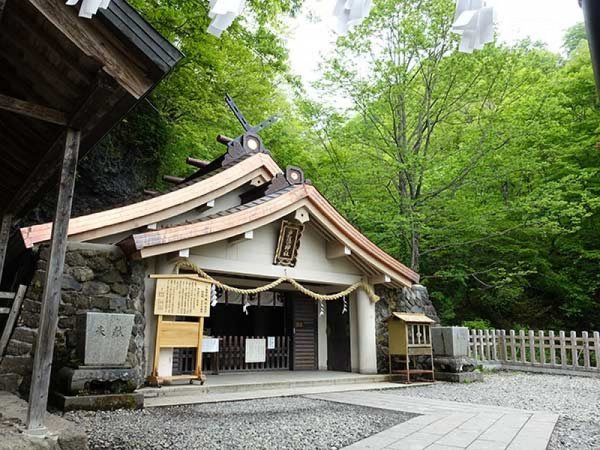 【新宿発】戸隠神社1日ぐるっと五社巡り◎今年は式年大祭斎行の年!日本屈指のパワースポット「戸隠神社」で開運祈願。奥社・九頭龍社・中社・火之御子社・宝光社の五社を巡って御朱印ゲット!