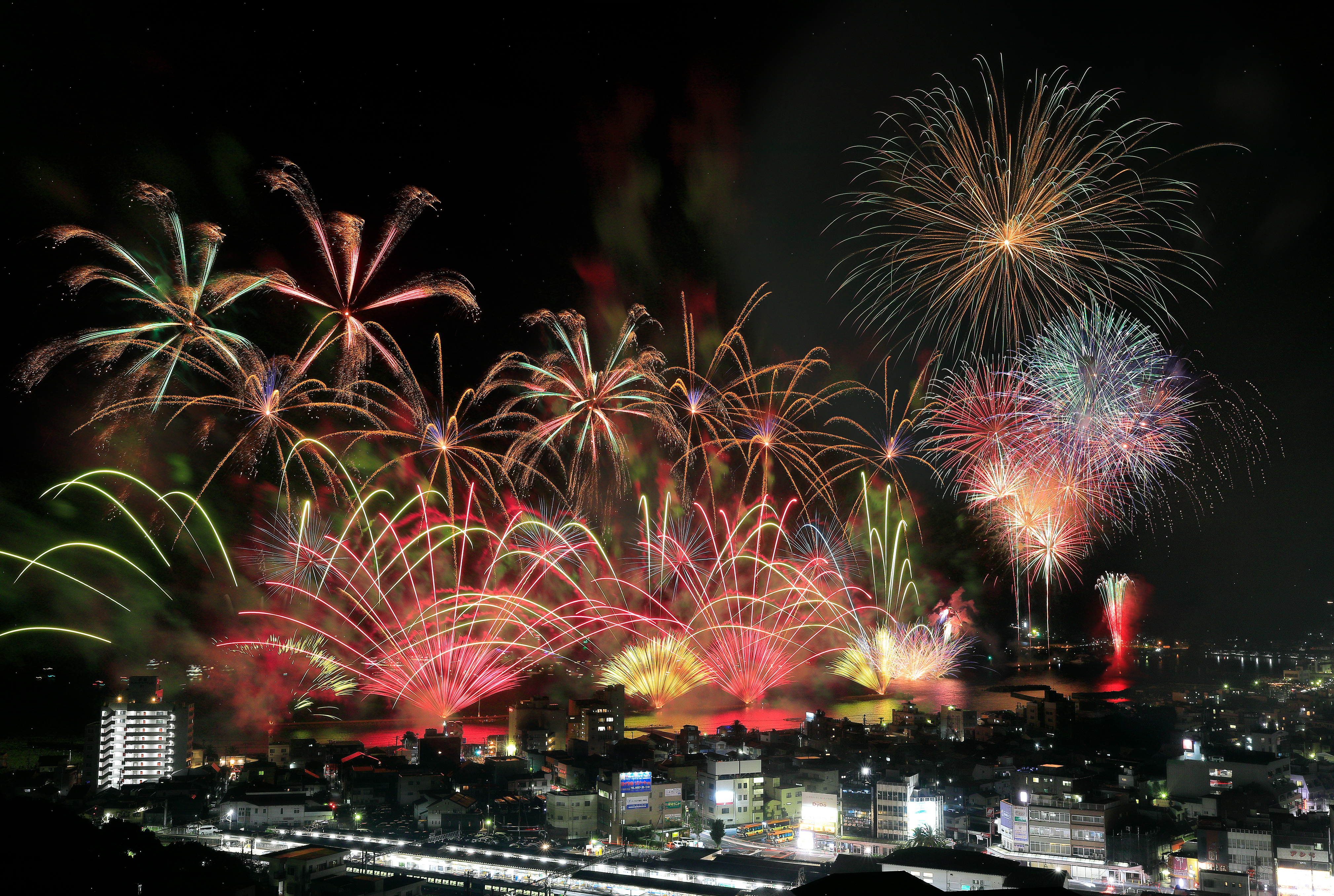 伊東温泉按針祭花火大会イメージ